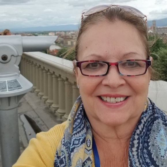 Meet your Posher, Maritza - Picture 3 of 4